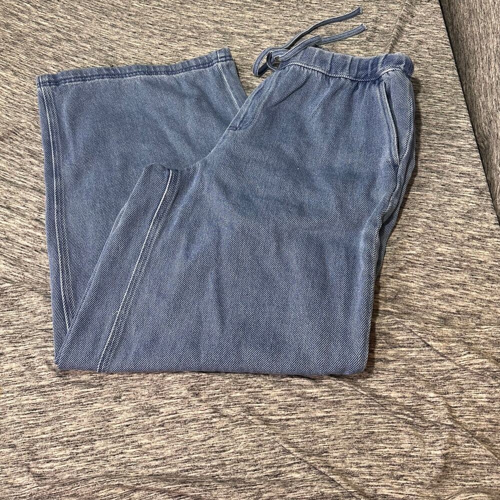 High-Waist Wide Leg Cropped Jeans - Light Blue - Picture 2 of 9